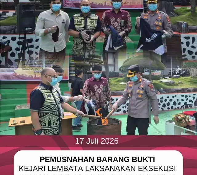 Kejari Lembata Laksanakan Eksekusi Pemusnahan Barang Bukti Terhadap Barang Bukti Pada Perkara Yang Telah Inkracht